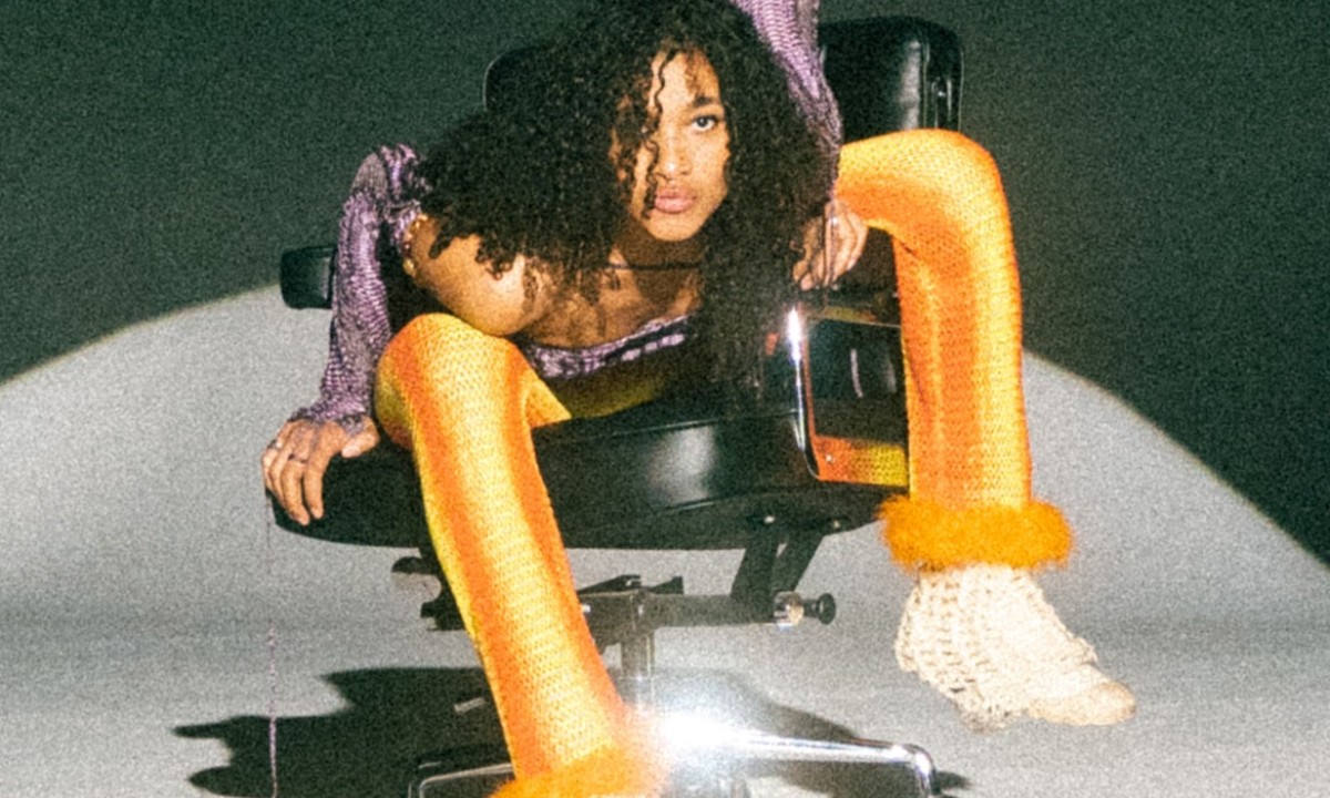 Thumbnail for UCHE YARA veröffentlicht Debütsingle "www she hot"